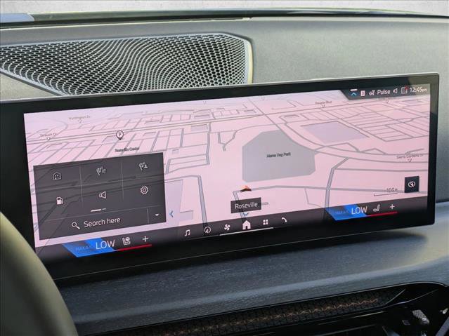 Used 2025 BMW 330i Sedan w/ M Sport Package RWD image 13