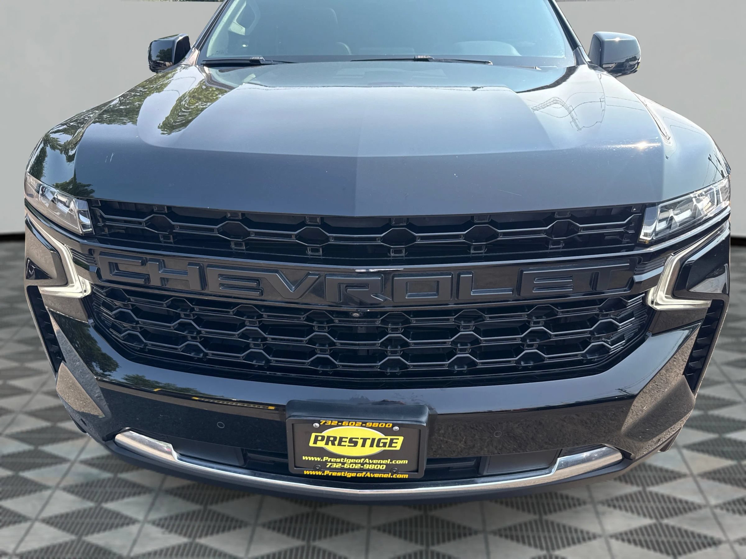 Used 2023 Chevrolet Suburban LT w/ LT Signature Package RWD image 22