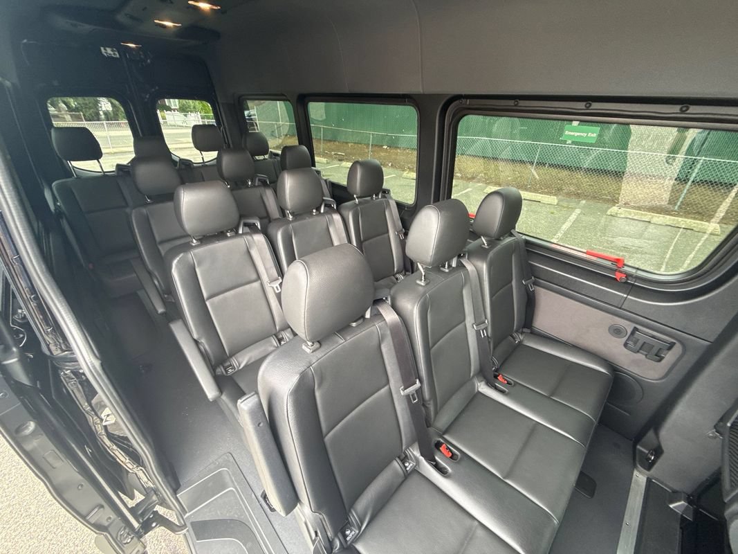 Used 2023 Mercedes-Benz Sprinter 2500 image 27