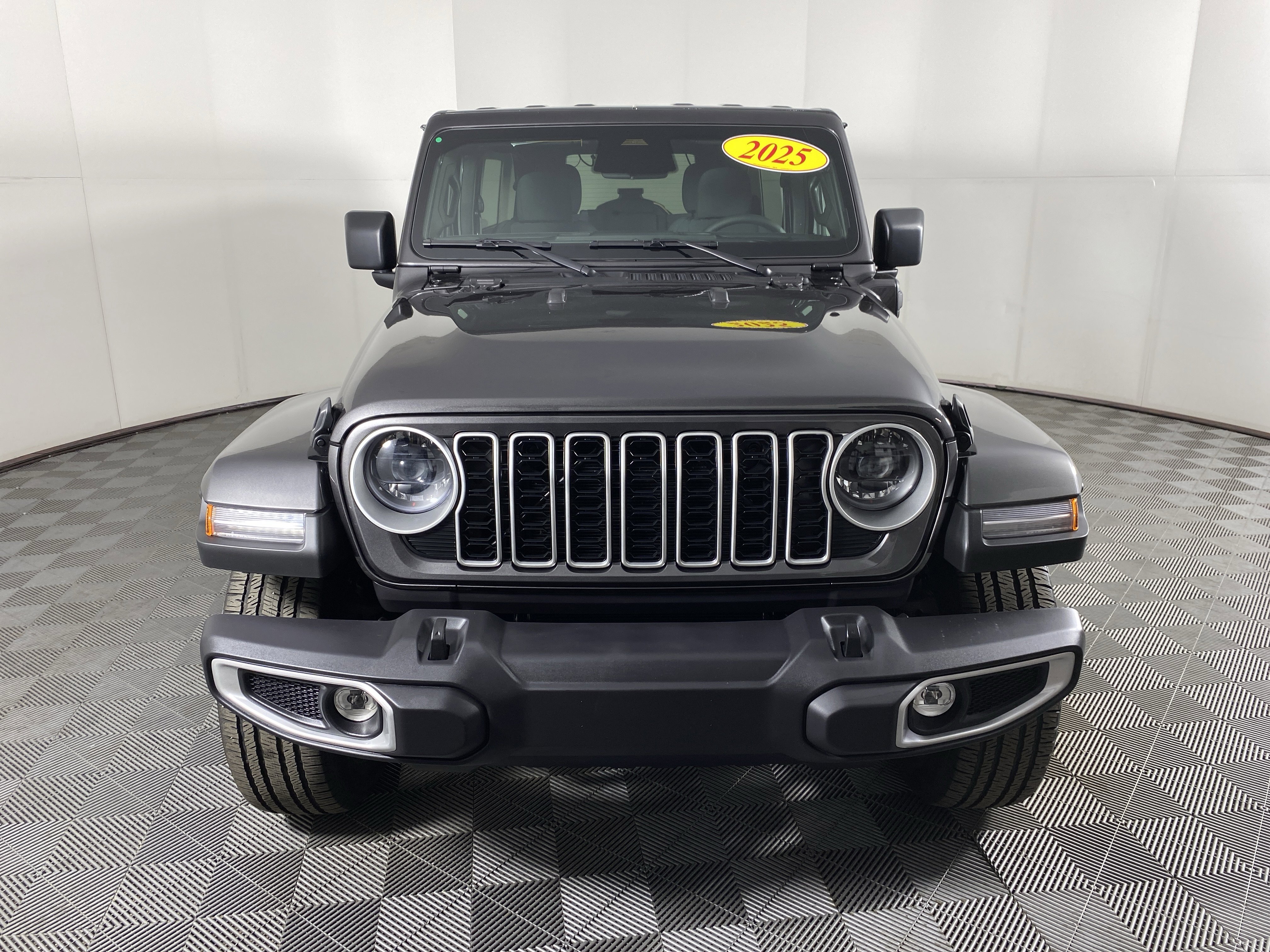 Used 2025 Jeep Wrangler Sahara w/ Safety Group image 11