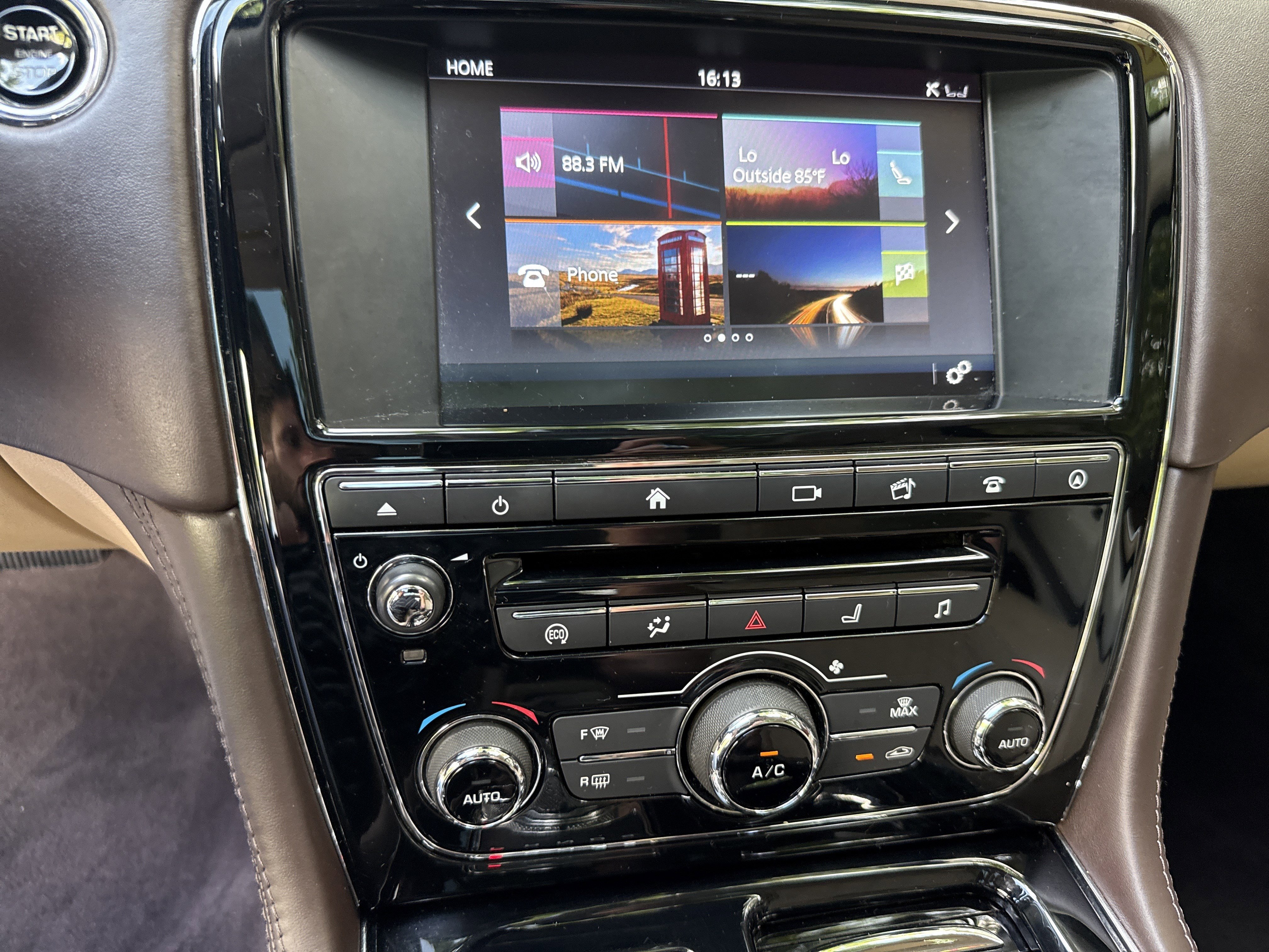 Used 2016 Jaguar XJ L Portfolio AWD/4WD image 28