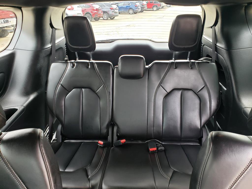 Used 2023 Chrysler Pacifica Touring-L w/ S Appearance Package image 12