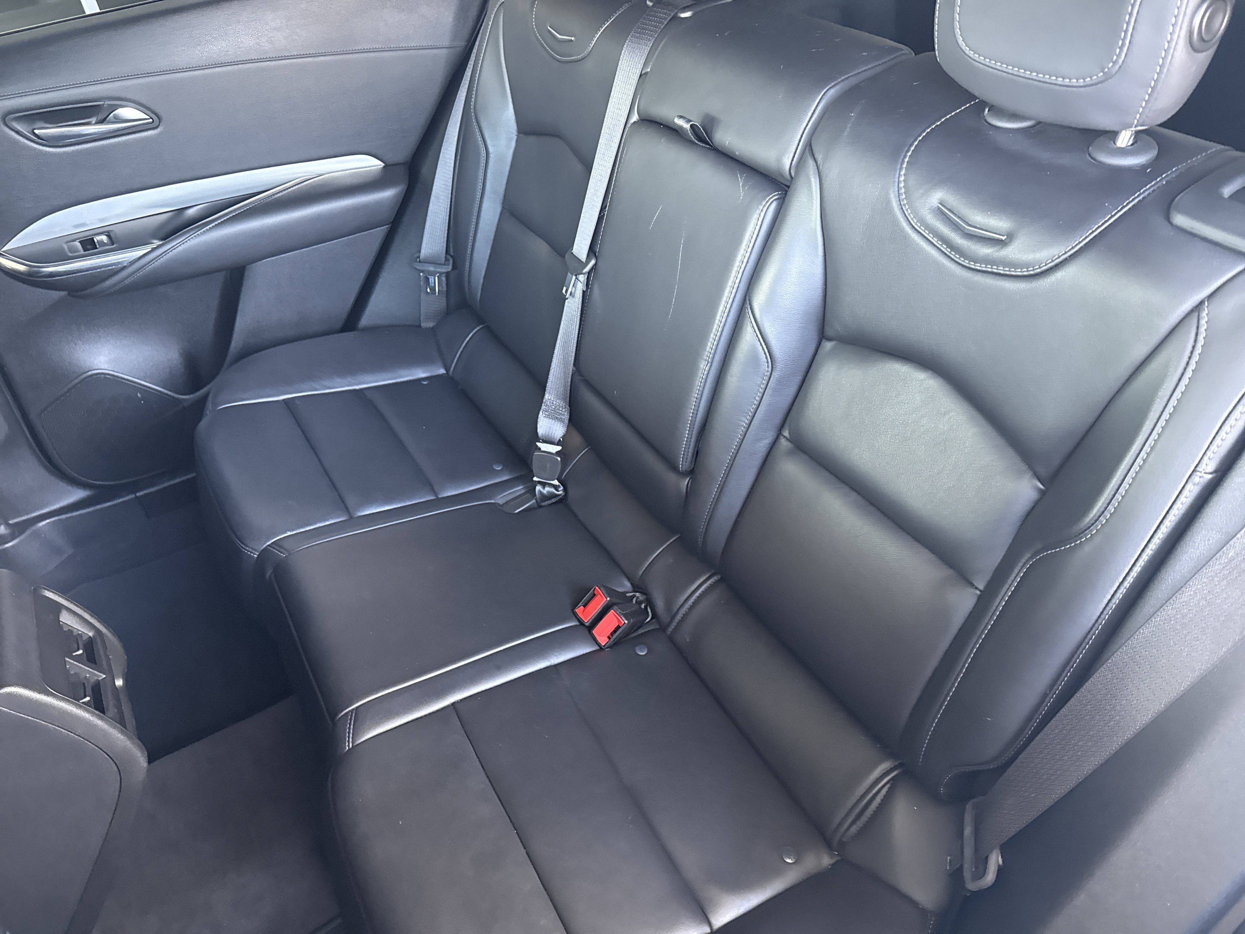 Used 2020 Cadillac XT4 Premium Luxury AWD/4WD image 12