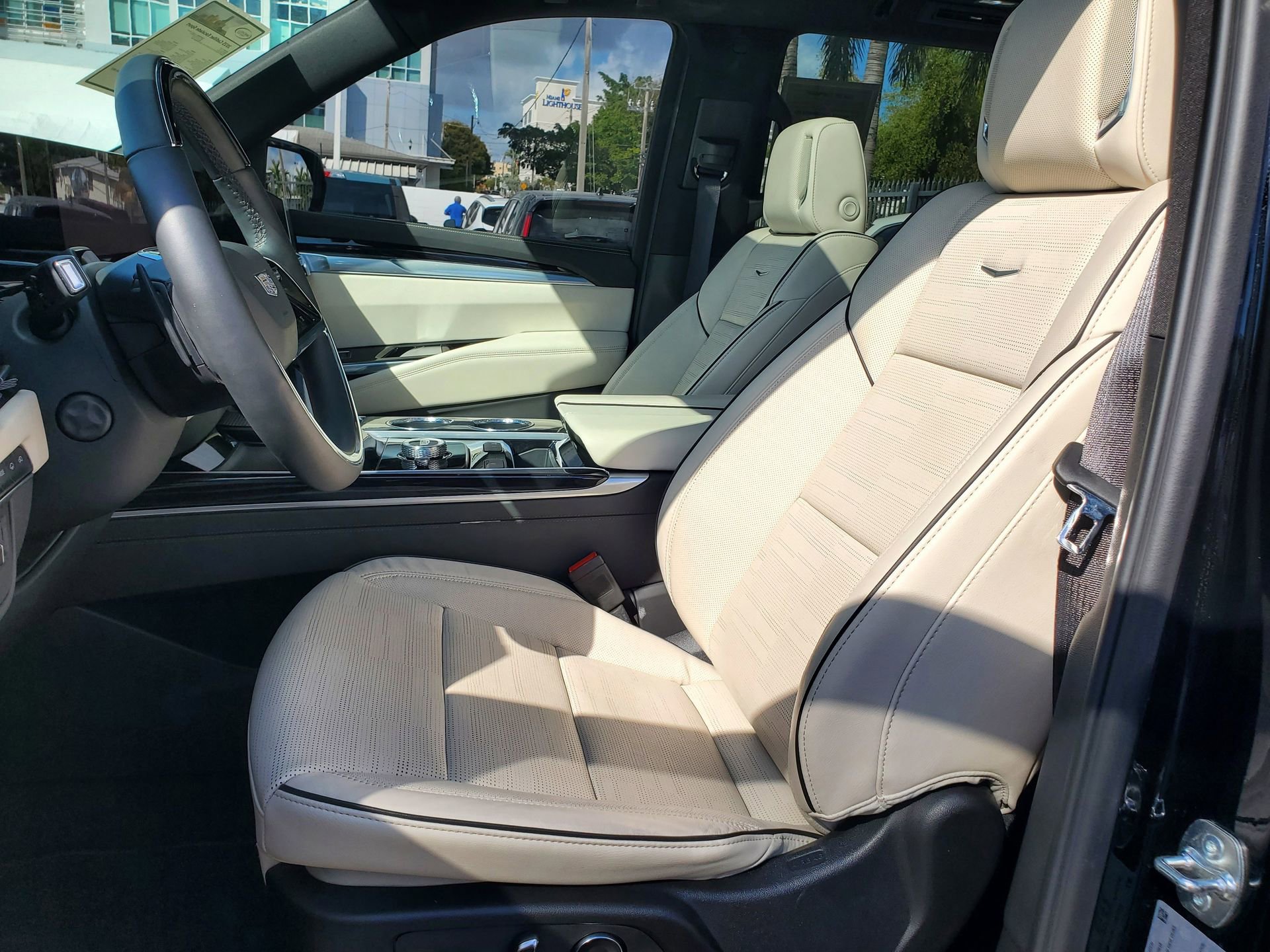 Used 2025 Cadillac Escalade Sport w/ Touring Package image 22