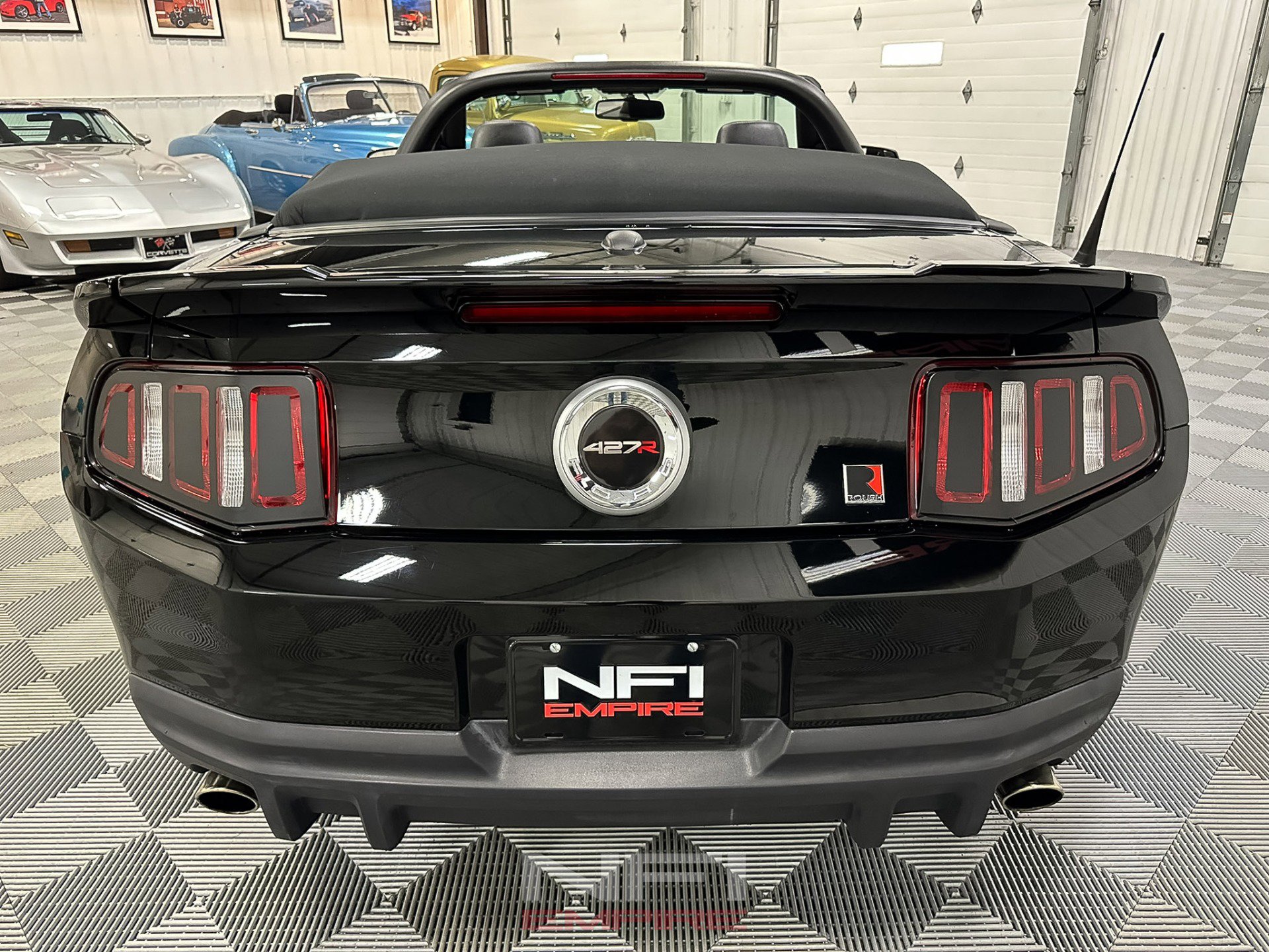 Used 2010 Ford Mustang GT image 15