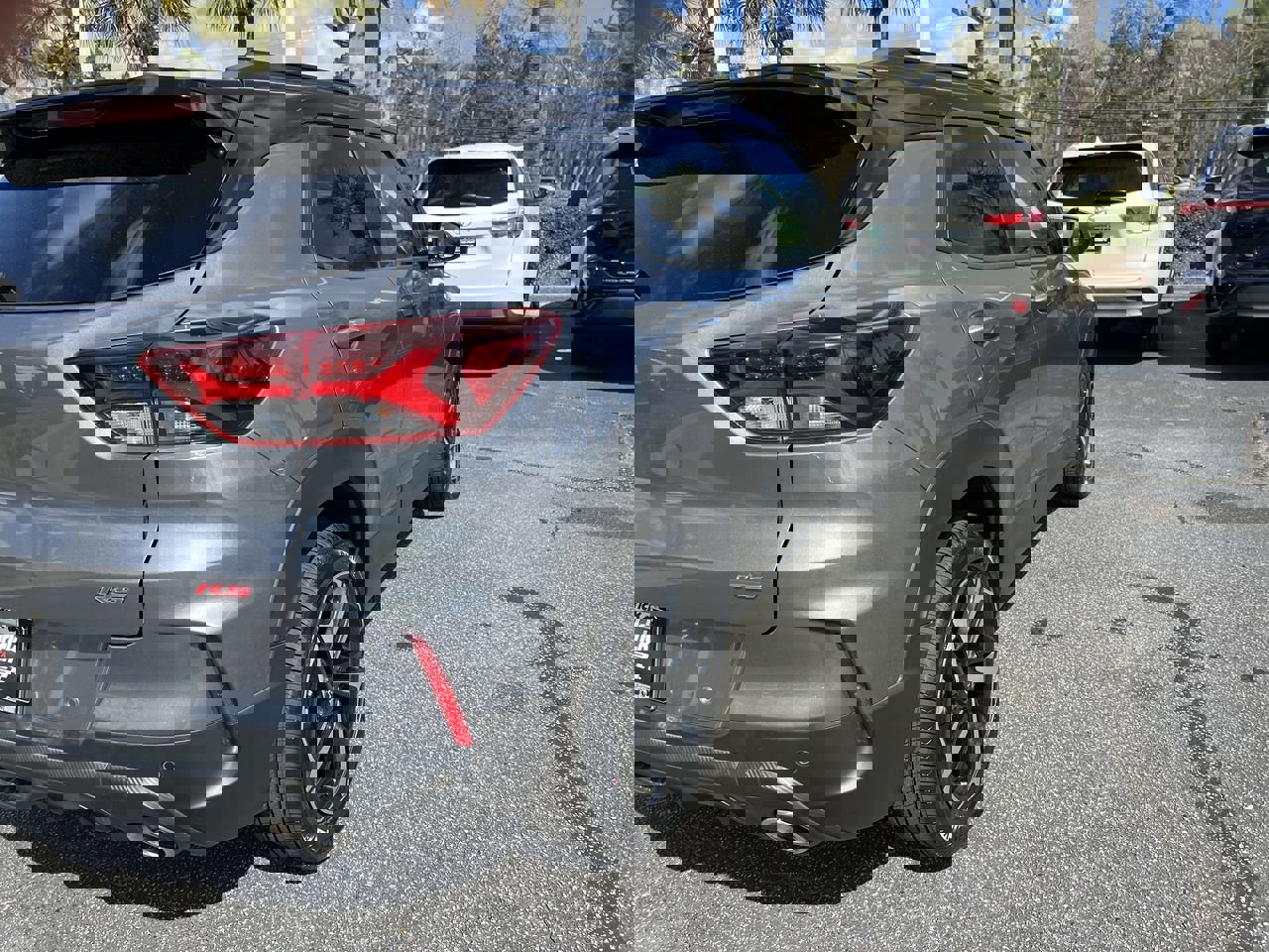 Used 2021 Chevrolet TrailBlazer RS w/ Sun and Liftgate Package image 10