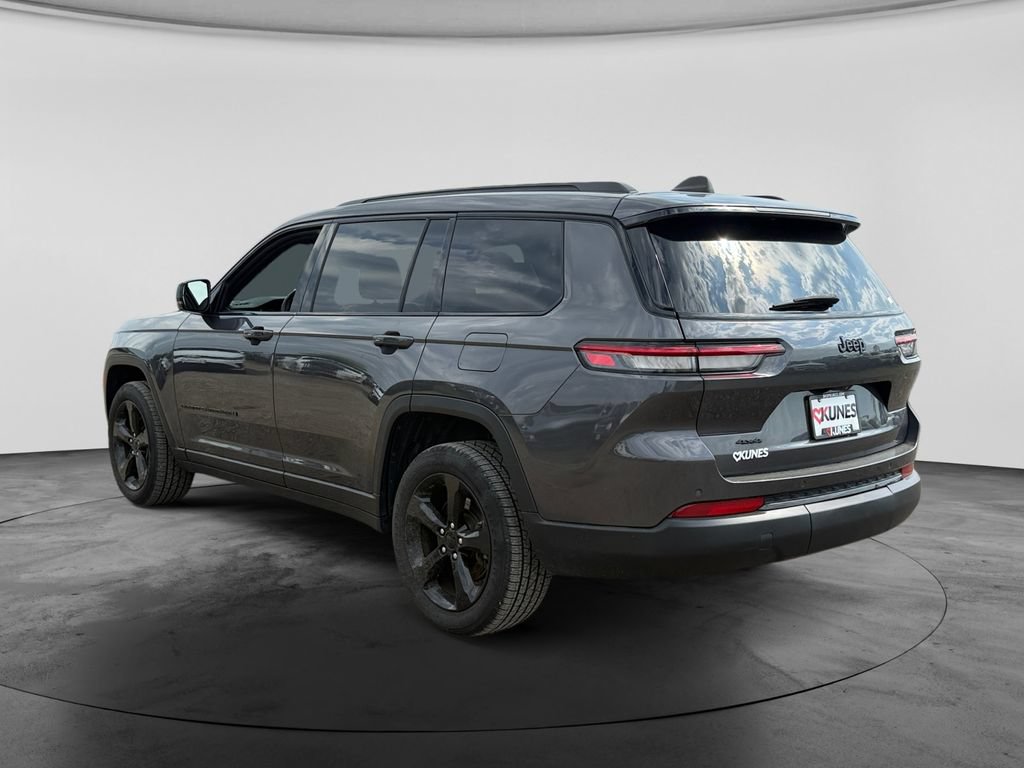 Used 2023 Jeep Grand Cherokee L Laredo AWD/4WD image 8
