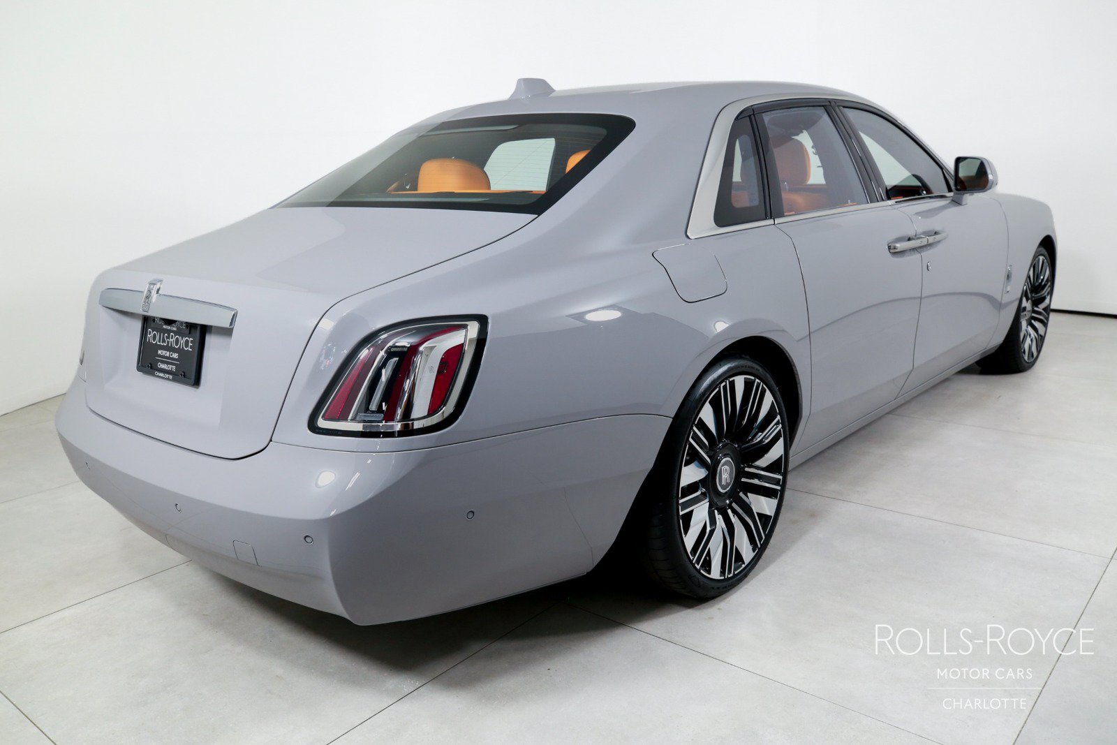 New 2027 Rolls-Royce Ghost AWD/4WD image 2