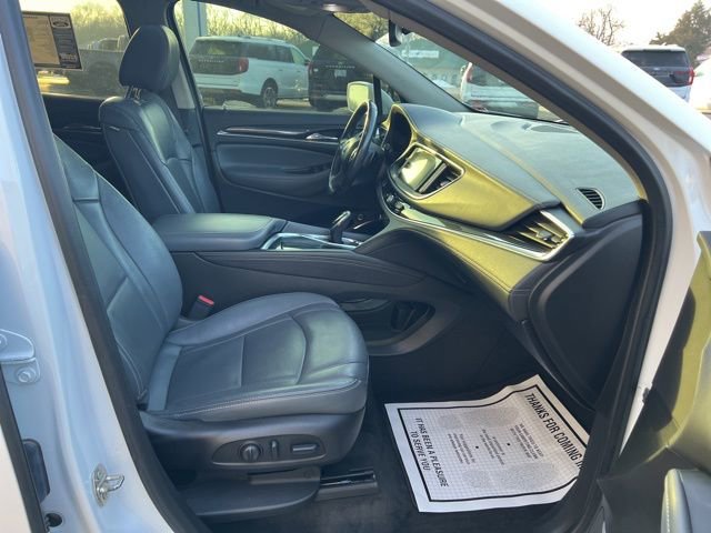 Used 2019 Buick Enclave Essence image 12