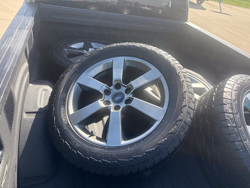 Used 2016 Ford F150 XLT w/ Equipment Group 301A Mid AWD/4WD image 9