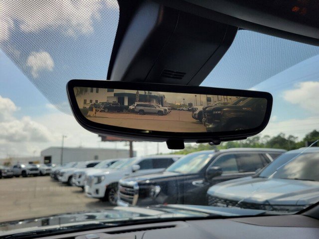 Used 2021 GMC Yukon Denali w/ Denali Ultimate Package image 24