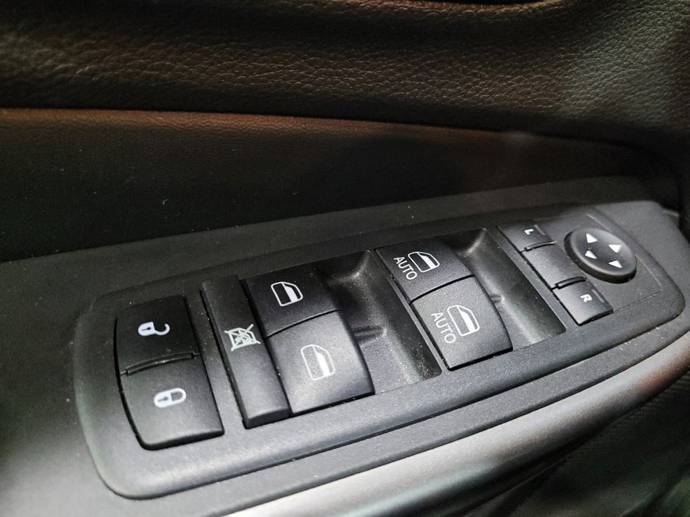 Used 2019 Jeep Cherokee Limited AWD/4WD image 27