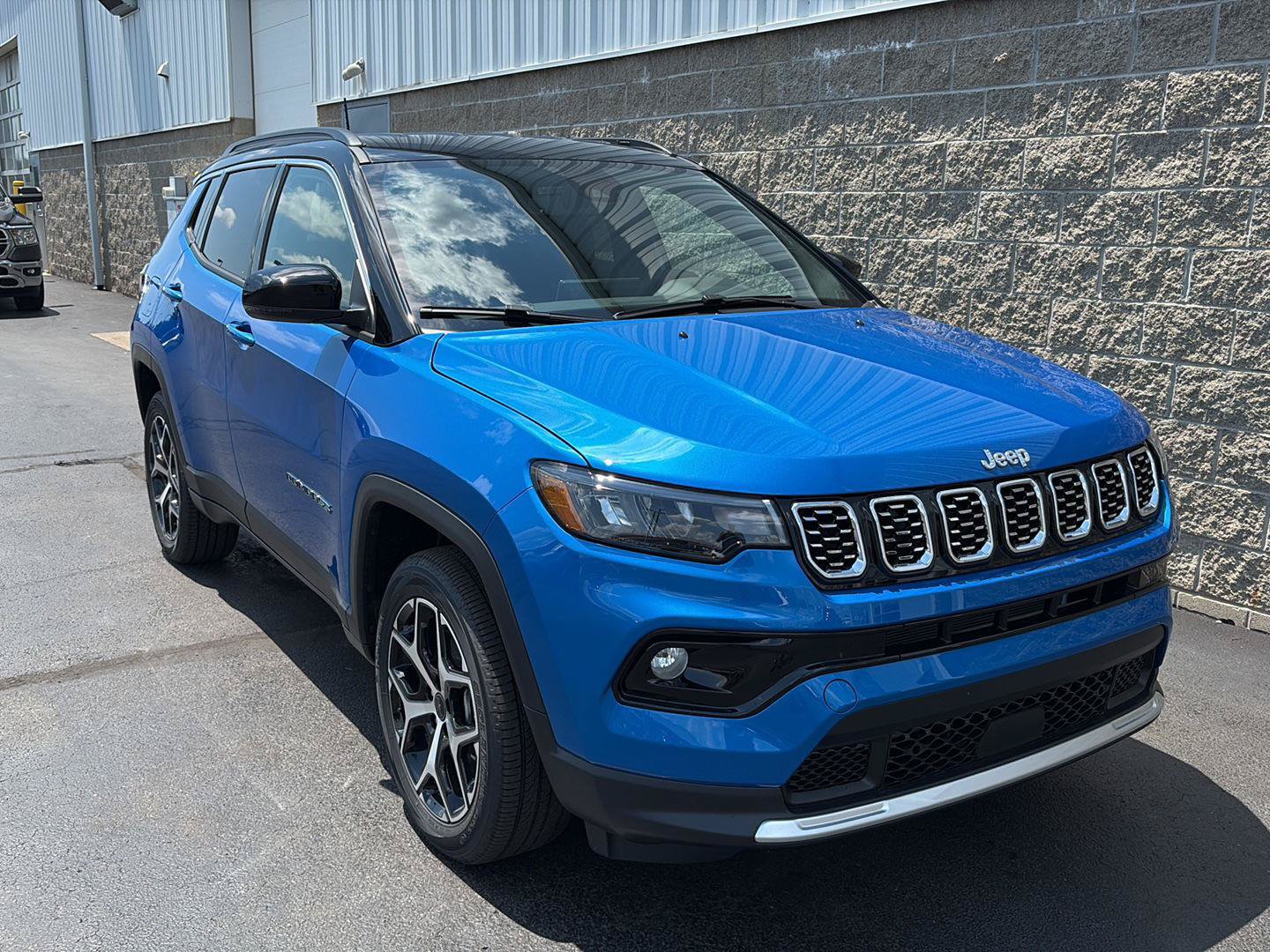 New 2026 Jeep Compass Limited AWD/4WD image 2