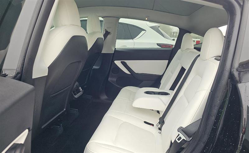 Used 2021 Tesla Model Y Performance image 3