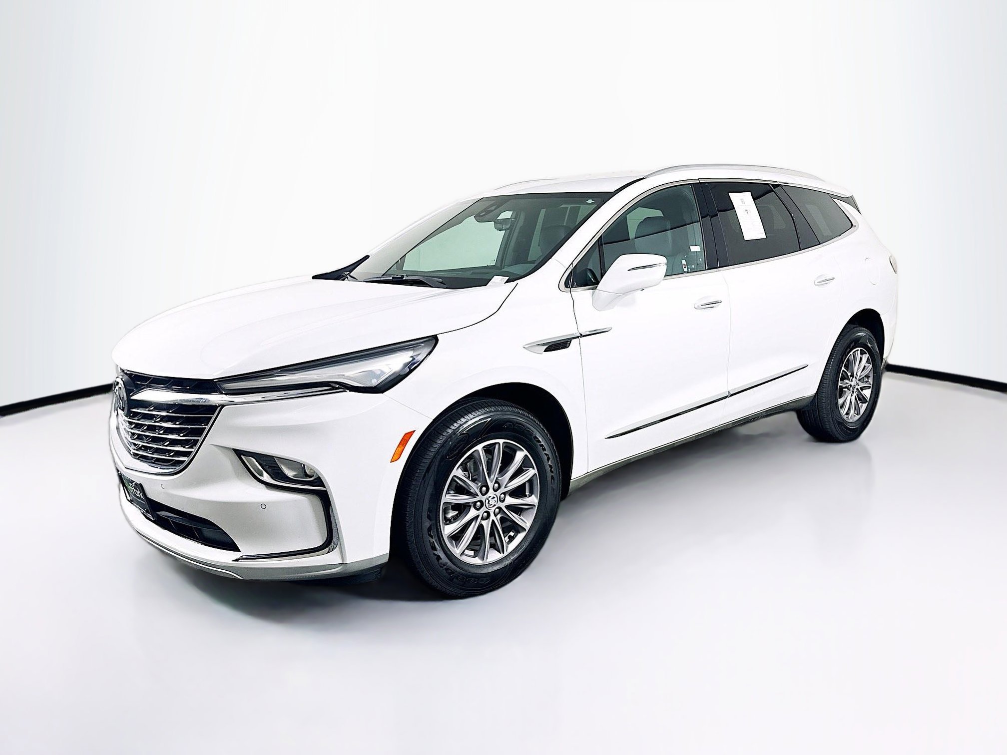 Used 2024 Buick Enclave Premium image 3