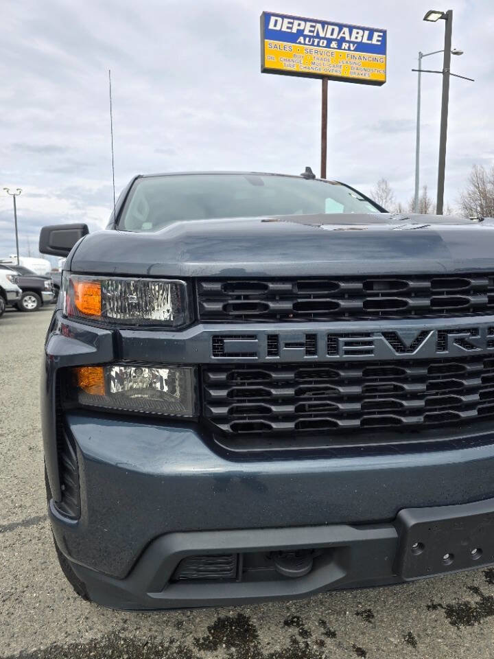 Used 2020 Chevrolet Silverado 1500 Custom w/ Custom 2.7L Value Package AWD/4WD image 2