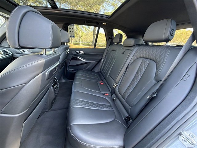 Used 2025 BMW X5 xDrive50e image 23