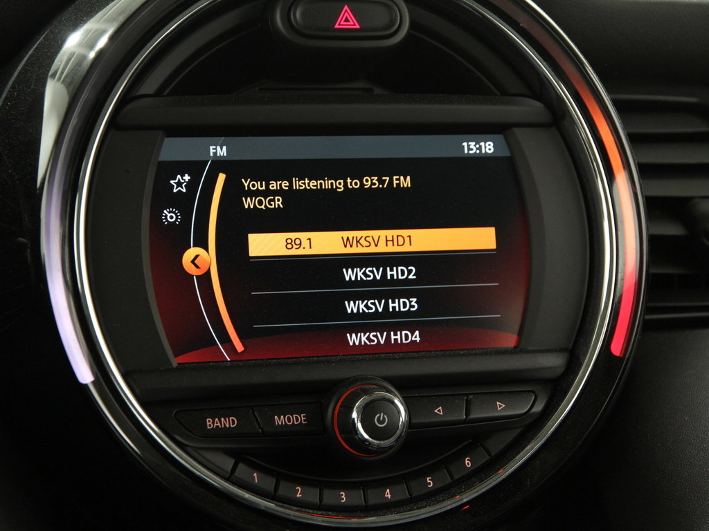 Used 2019 MINI Cooper 2-Door Hardtop image 10