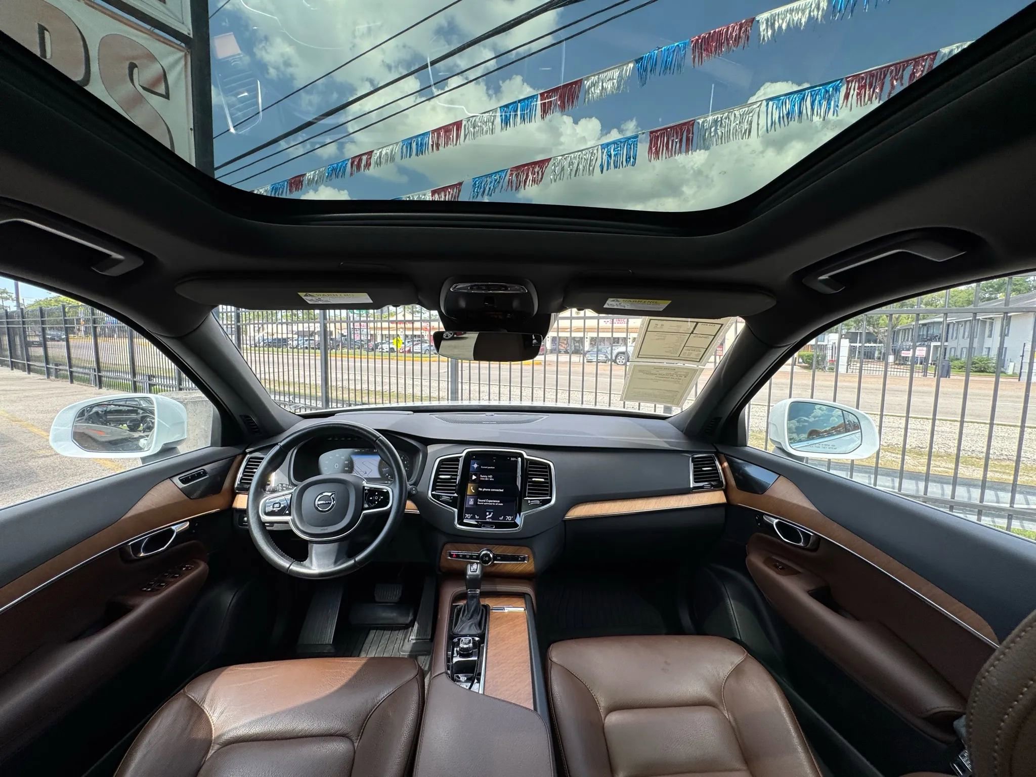 Used 2022 Volvo XC90 T6 Momentum w/ Advanced Package image 35