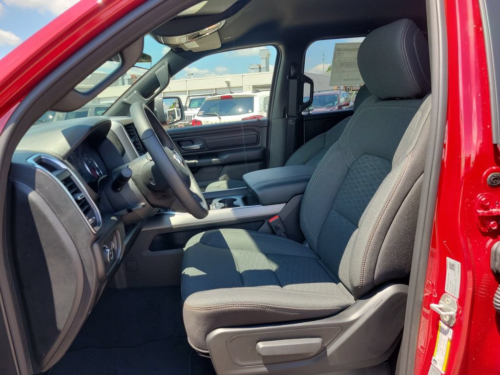 New 2026 RAM 1500 Express AWD/4WD image 11