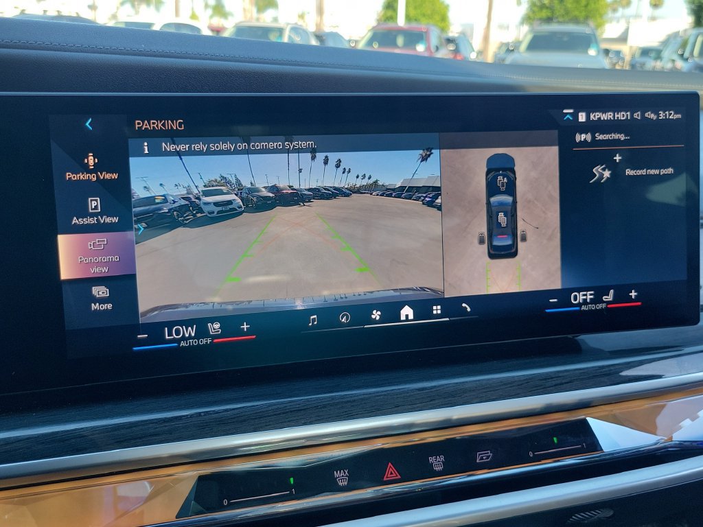 Used 2026 BMW 740i RWD image 10