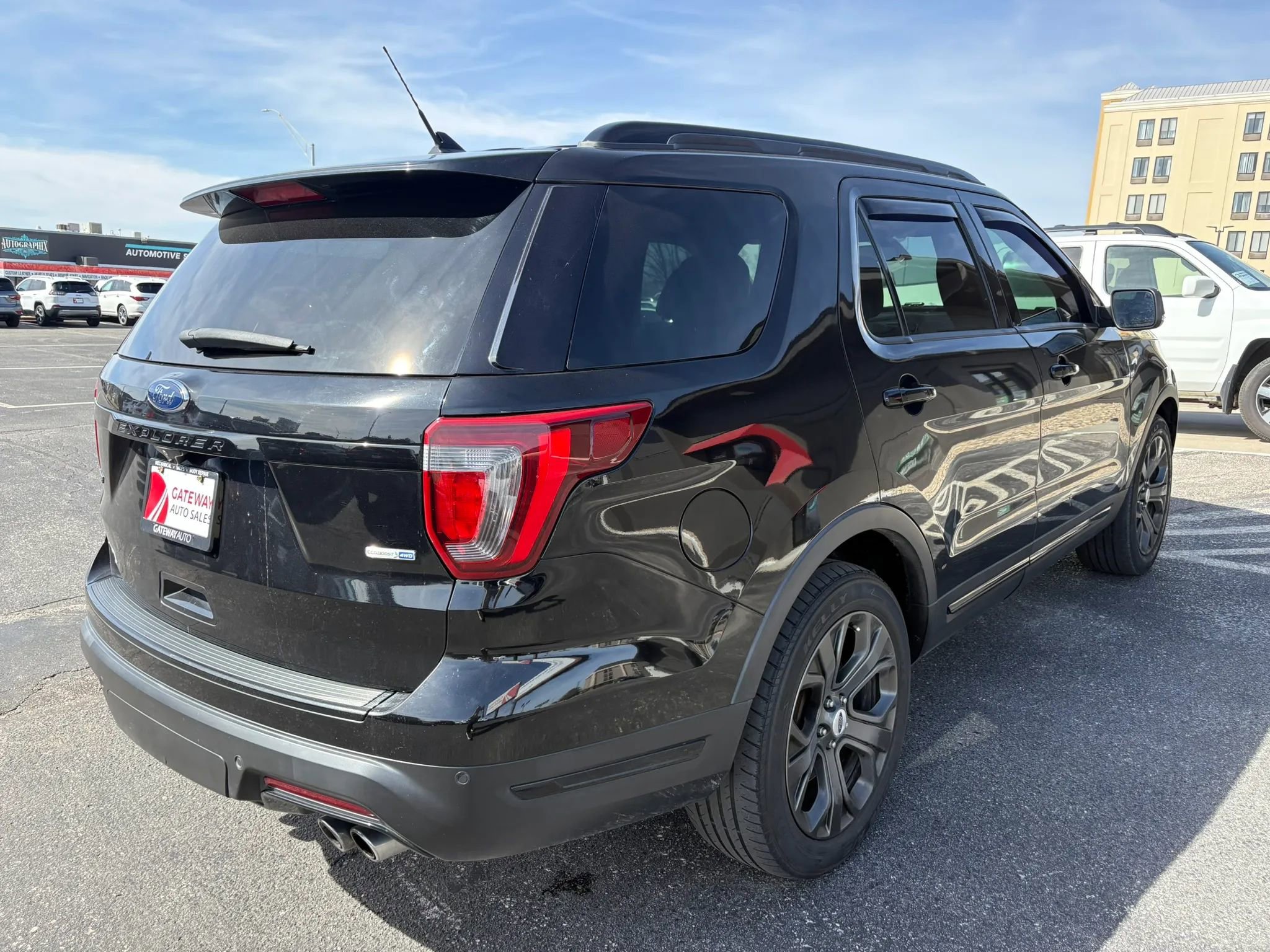 Used 2018 Ford Explorer Sport w/ Equipment Group 401A image 5