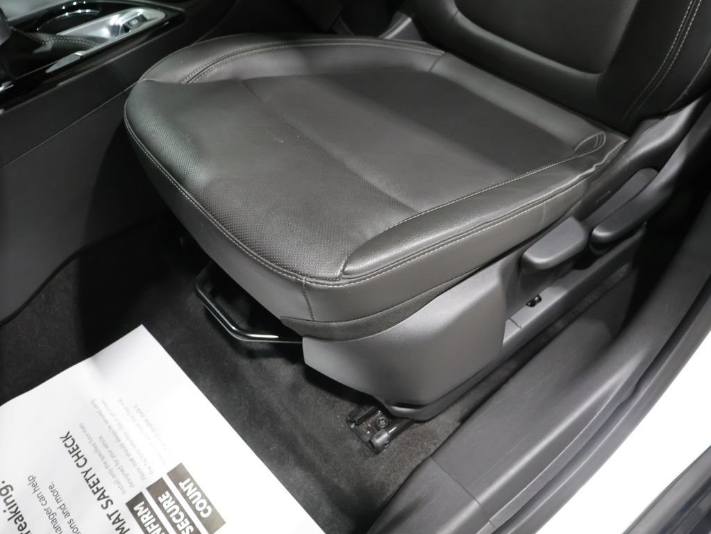 Used 2024 Buick Encore GX Sport Touring AWD/4WD image 12