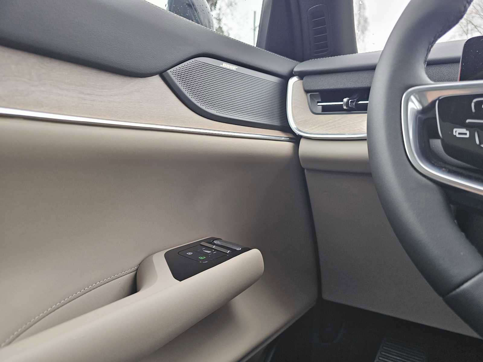 New 2026 Volvo EX90 Ultra image 31