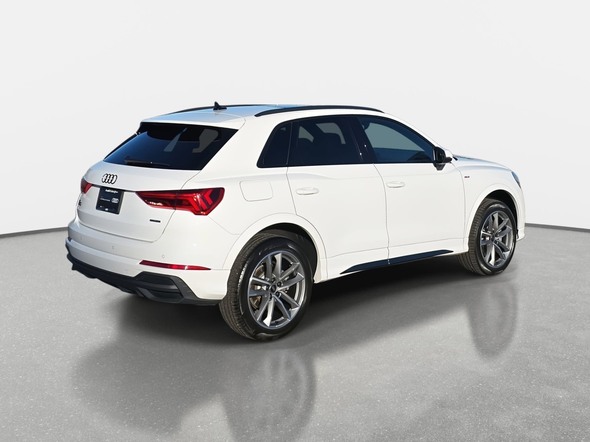 Certified 2023 Audi Q3 2.0T Premium w/ Black Optic Sport Package image 5