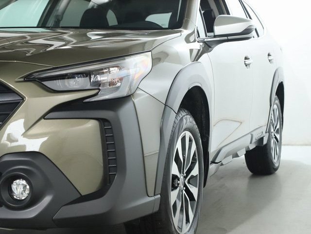 Used 2024 Subaru Outback Touring AWD/4WD image 4