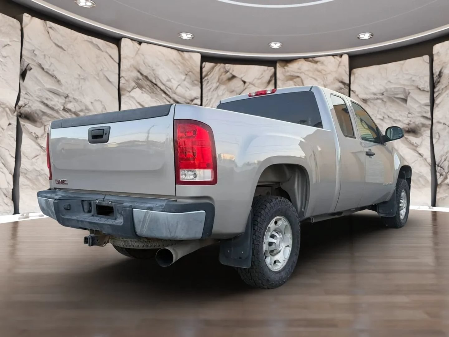 Used 2007 GMC Sierra 2500 SLE w/ Z71 Off-Road Package AWD/4WD image 6