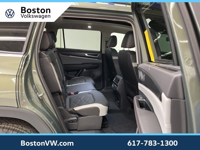 New 2026 Volkswagen Atlas Peak Edition image 13