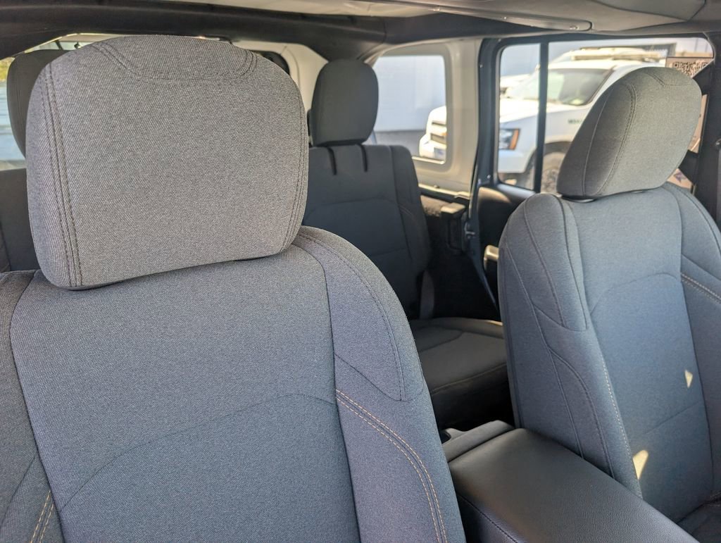 Used 2025 Jeep Wrangler Unlimited Sport S 4xe AWD/4WD image 15