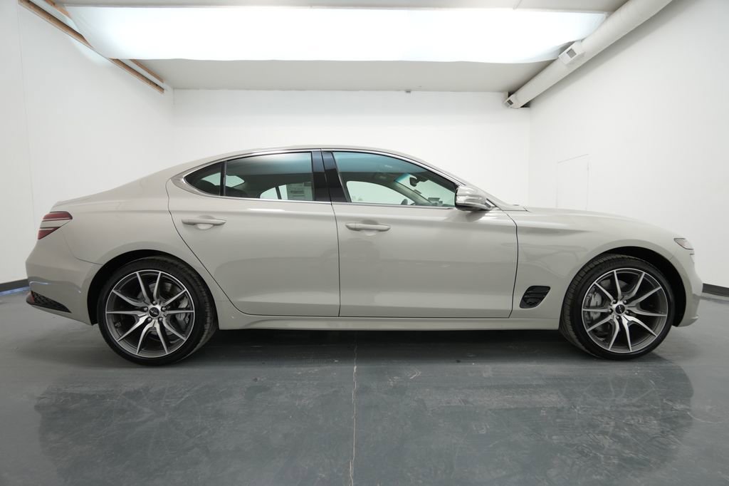 New 2026 Genesis G70 2.5T image 10