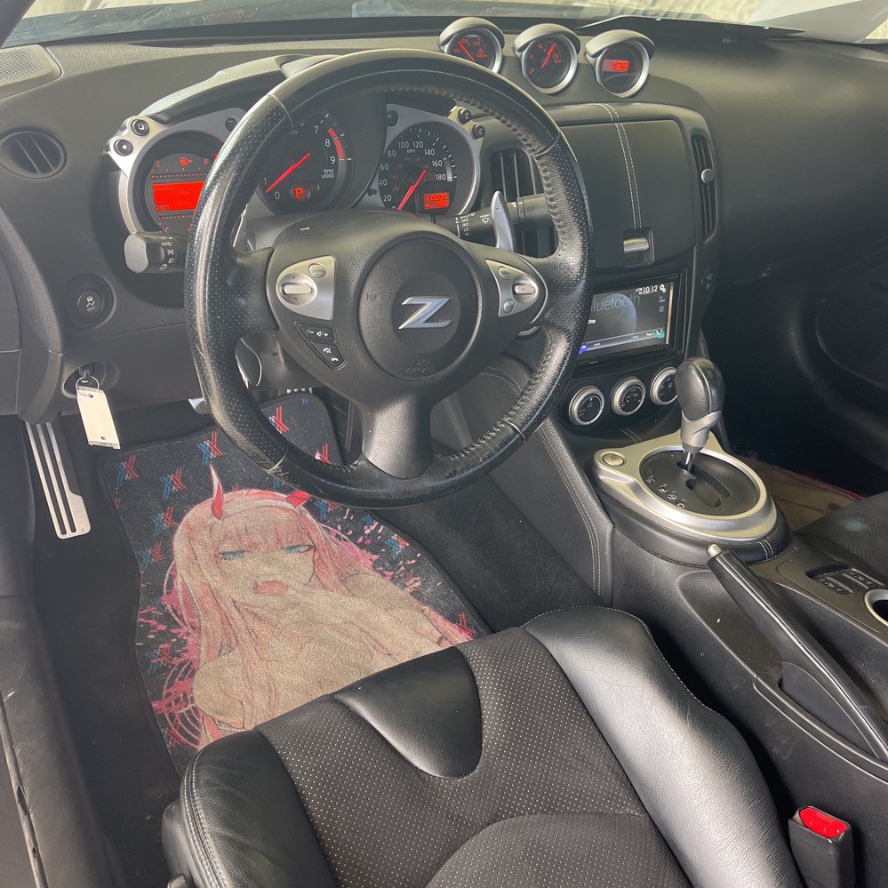 Used 2013 Nissan 370Z Touring w/ Sport Pkg RWD image 3
