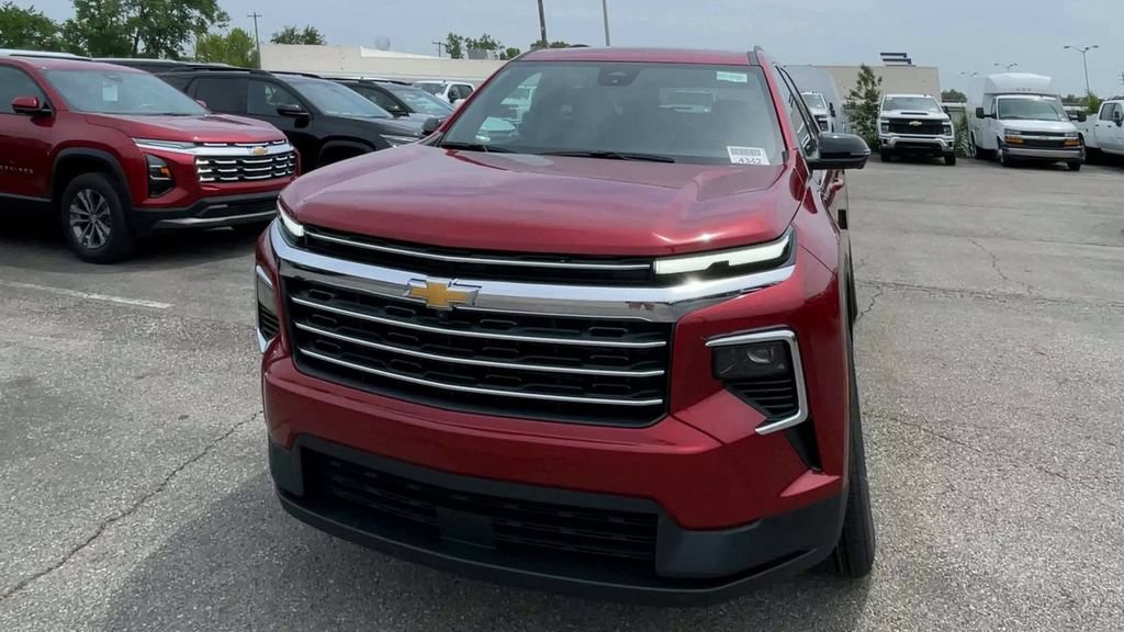New 2026 Chevrolet Traverse LT w/ Driver Confidence Package FWD image 5