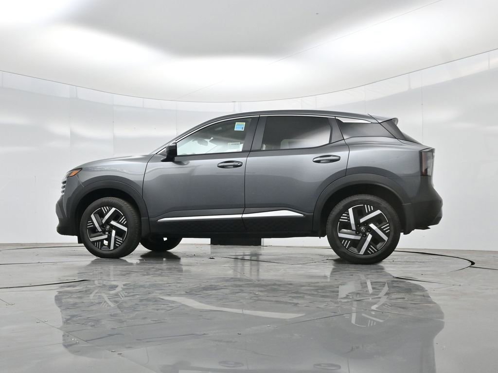 Used 2025 Nissan Kicks SV image 6