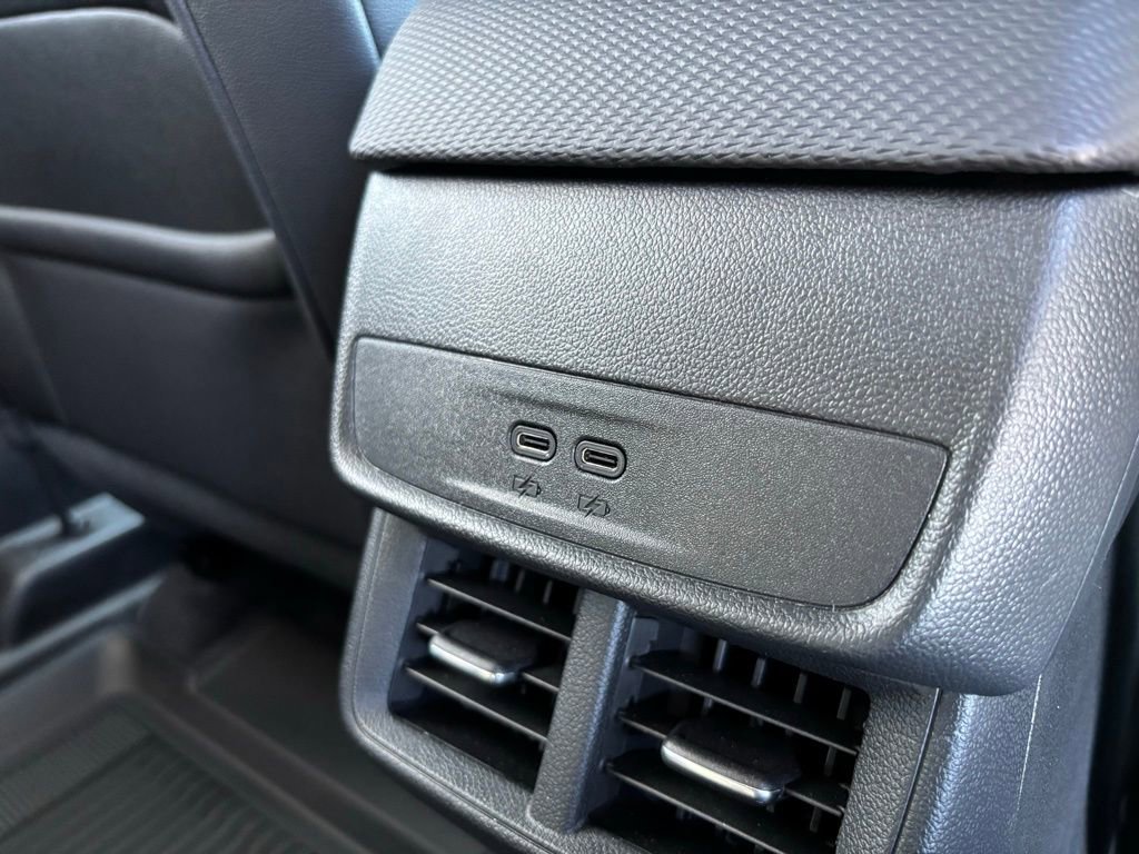 Used 2025 Chevrolet Equinox LT w/ Convenience Package II image 18