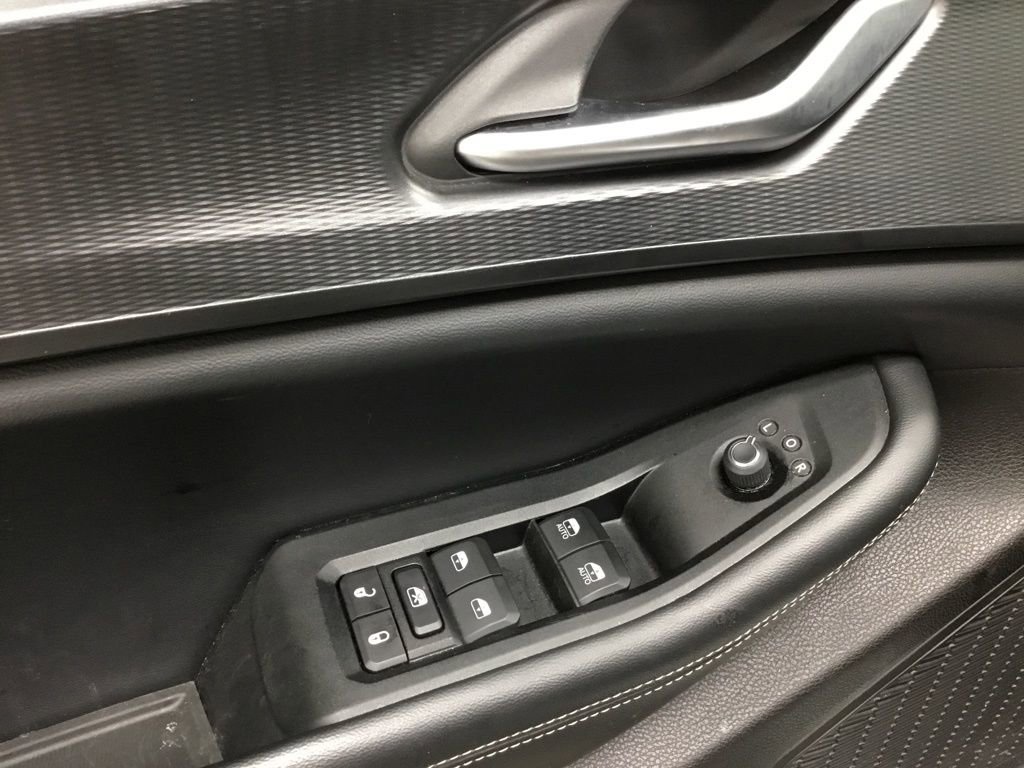 Used 2024 Jeep Grand Cherokee L Laredo image 8