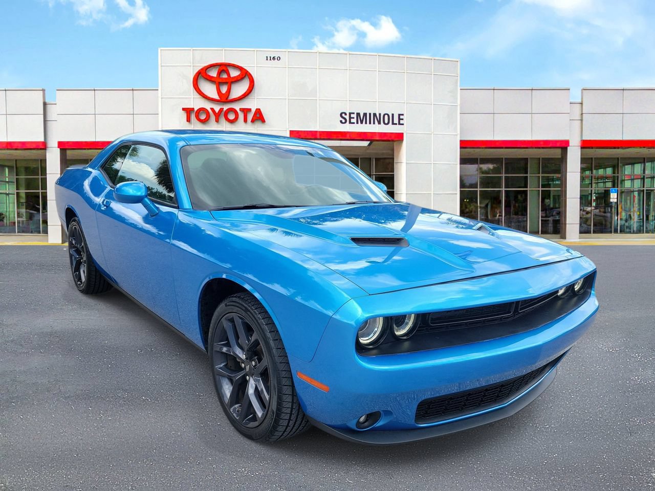 Used 2023 Dodge Challenger SXT w/ Blacktop Package RWD image 3