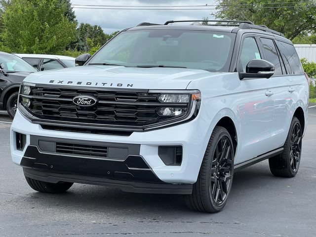 New 2026 Ford Expedition Platinum w/ Stealth Performance Package AWD/4WD image 47