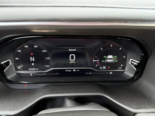Used 2023 GMC Yukon XL Denali w/ Max Trailering Package AWD/4WD image 5