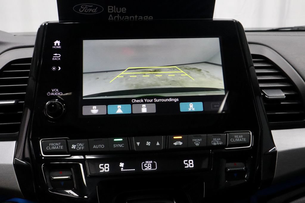 Used 2024 Honda Odyssey Touring image 2