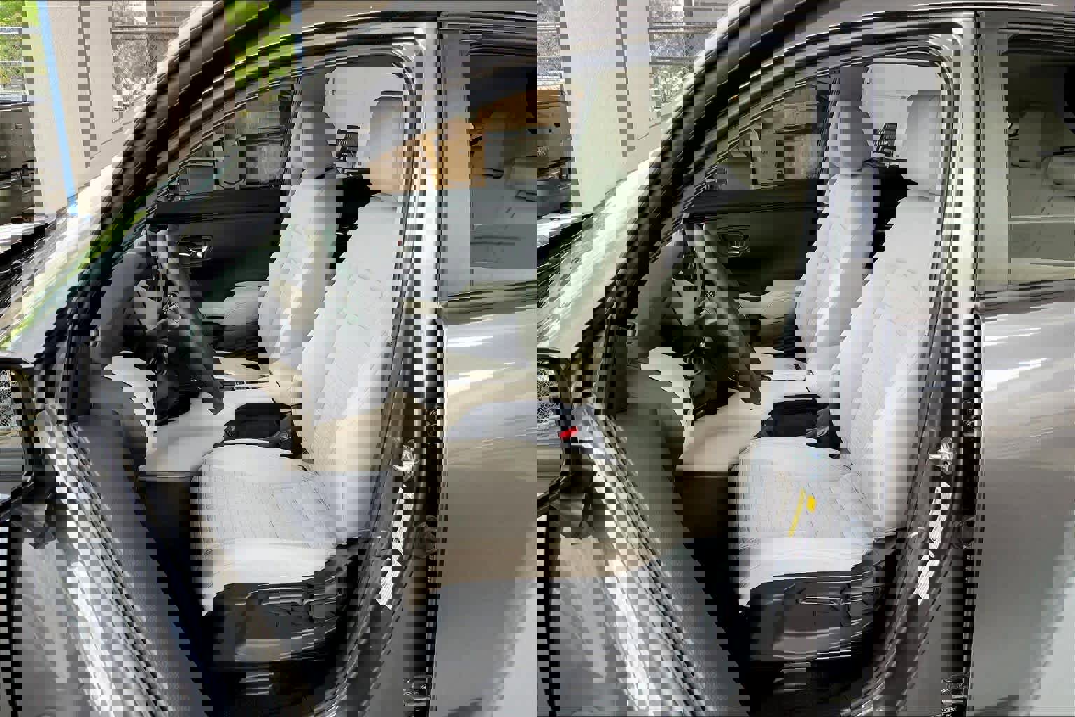 Used 2025 Honda HR-V LX image 8