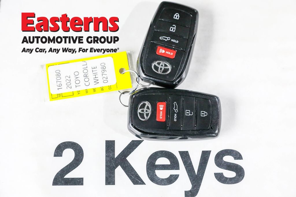 Used 2022 Toyota Corolla Cross XLE w/ Convenience Package image 22