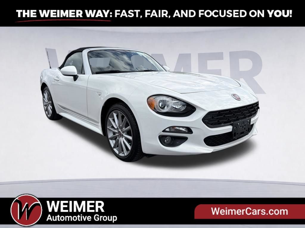 Used 2017 FIAT 124 Spider Lusso RWD image 9