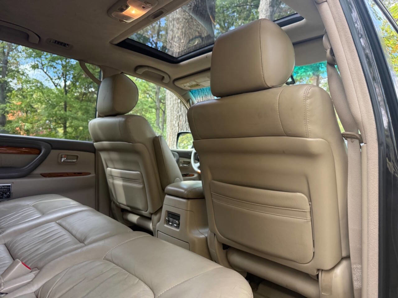 Used 2004 Lexus LX 470 4WD image 36