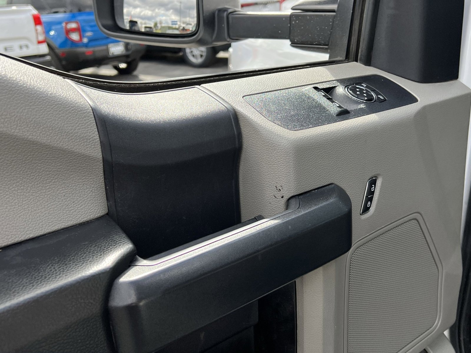 Used 2022 Ford F550 4x4 Regular Cab Super Duty image 14