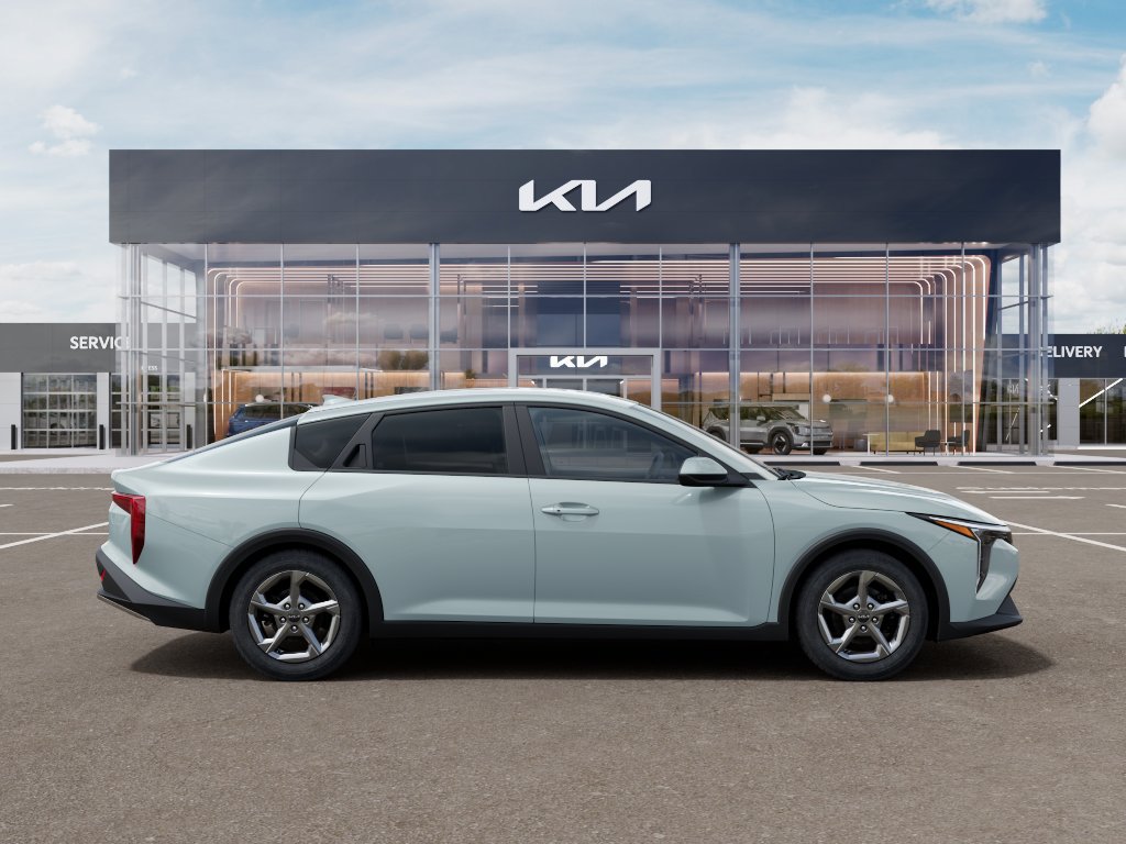 New 2026 Kia K4 LXS FWD image 7