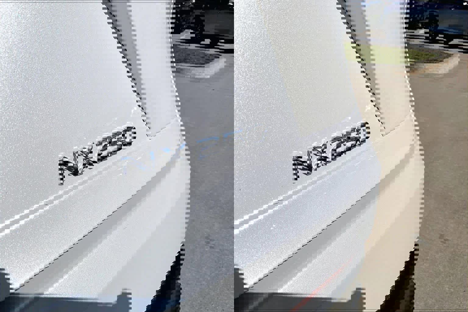 Used 2025 Lexus NX 250 FWD w/ Accessory Package (Z1) image 10